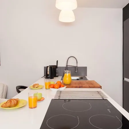 Apartment Manhattan 2 Pieces 3 Etoiles Lumineux Plein Centre A 5mn Des Plages Et Palais Cannes